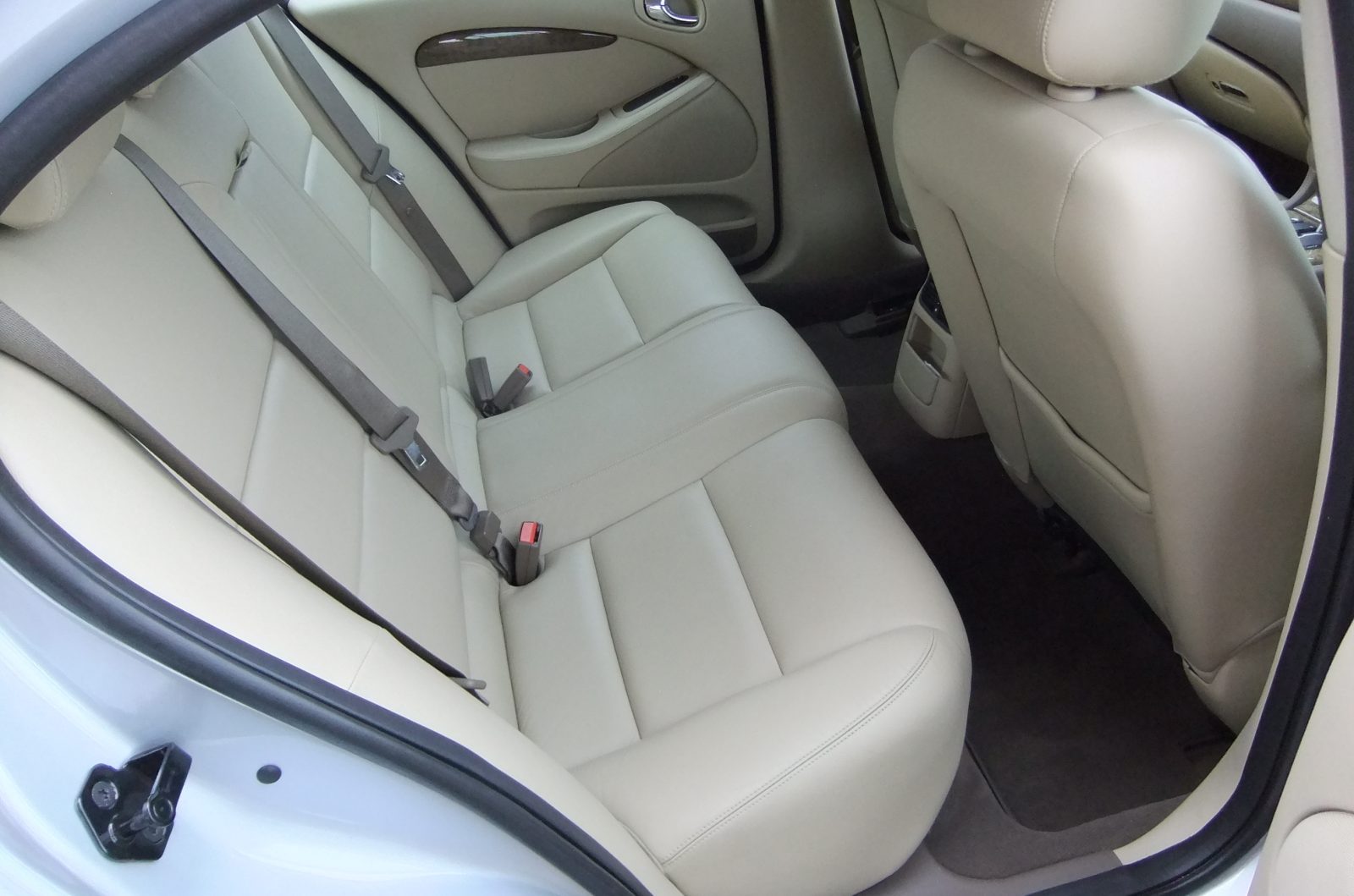 jaguar s type v6 wedding car