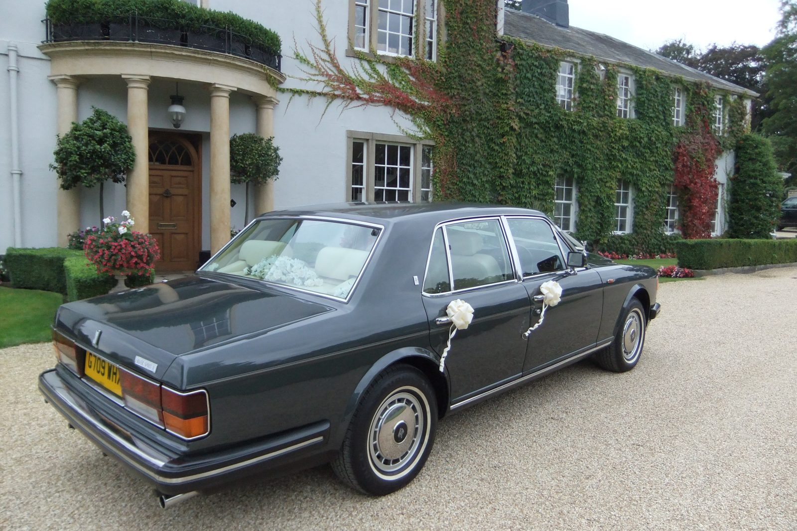 chauffeur driven rolls royce